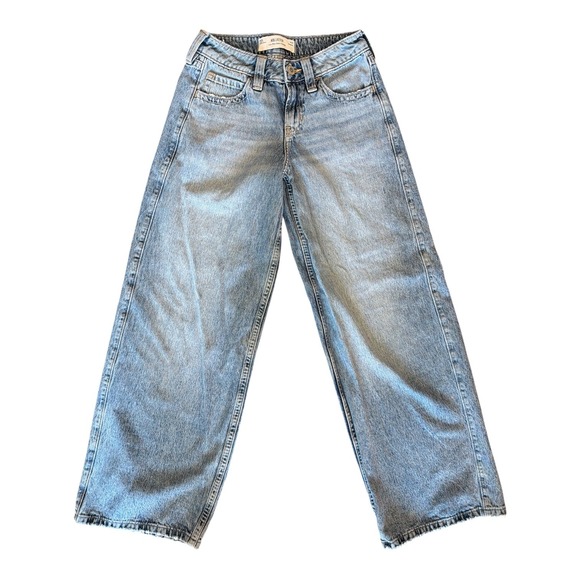 Hollister Denim - Hollister Low-Rise Super Baggy Jeans Light Wash Wide Leg Denim W23 000R Regular
